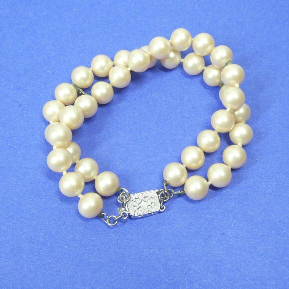 Sterling Silver Clasp Faux Pearl Bracelet Vintage 2 Strand Classic - Picture 1 of 7